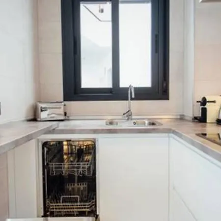 Apartment Cozy And Functional- 2bd 1bth - Alfalfa